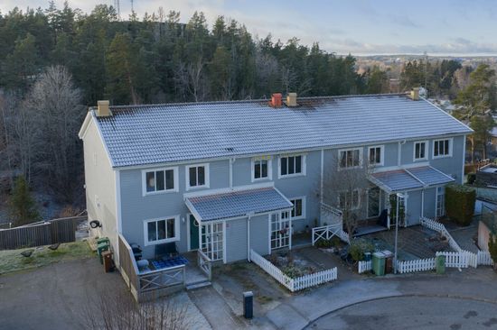 Bostadsrätt, Radhus, Sköldmövägen 13, Solgård, Huddinge