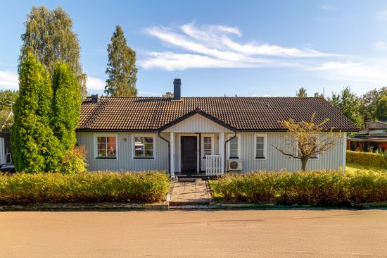 Villa, Påskeldsvägen 9, Karlstad