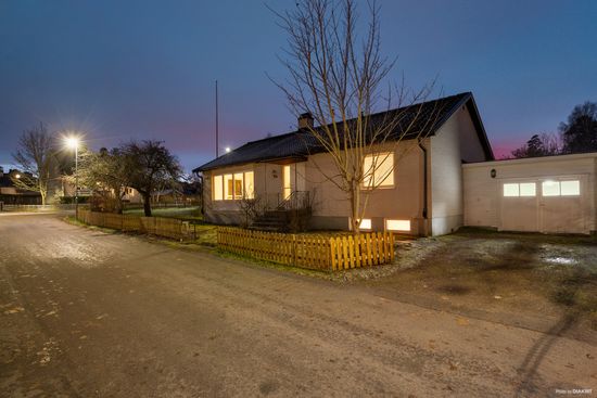 Villa, Brunnstorpsvägen 23A, Nasta/Adolfsberg, Örebro