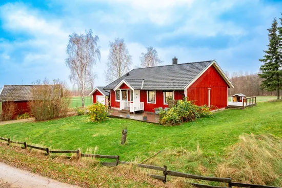 Villa, Larv Snickaregården 1, Larv, Vara