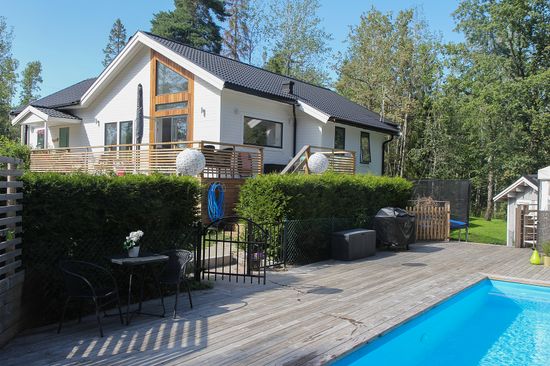 Villa, Fyrgränd 6D, Högmora, Huddinge