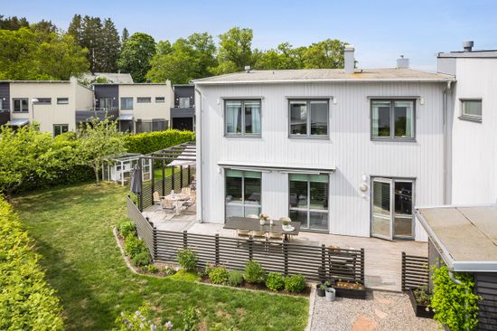 Villa, Vildkattens väg 2, Marielundsviken, Strängnäs