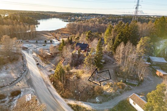 Tomt, Högmoravägen 3 A, Högmora, Huddinge