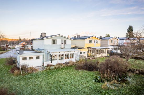 Villa, Radhus, Klövervägen 31, Sund, Örnsköldsvik