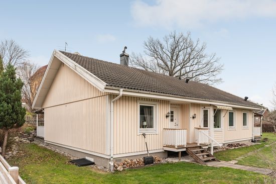 Villa, Verkstadsvägen 18, Segeltorp, Huddinge