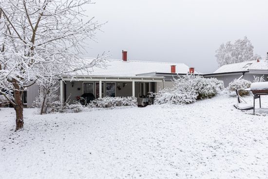 Villa, Ängsögatan 13, Nordanby, Västerås