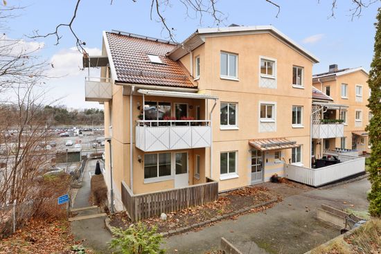 Bostadsrätt, Kullavägen 2B, Centrala Väsby, Upplands Väsby