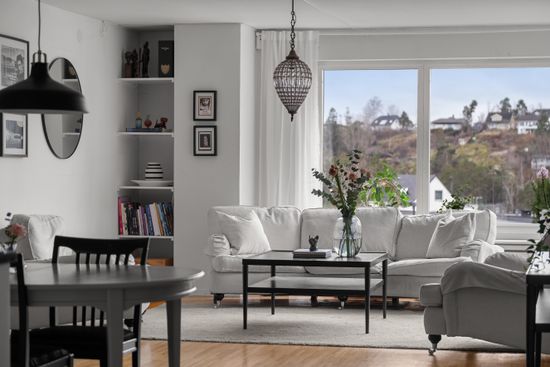 Radhus, Hållstigen 20, Solviken, Tyresö