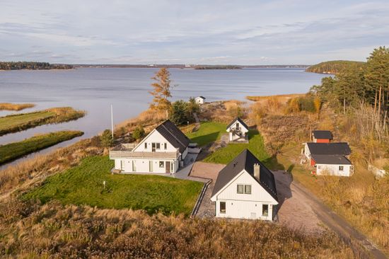 Villa, Svartbergavägen 411, Haget, Hammarö