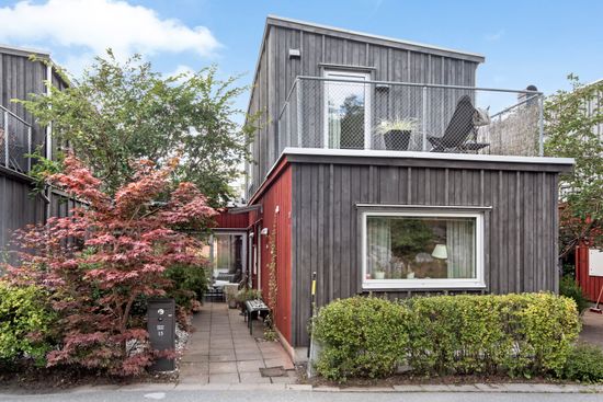 Bostadsrätt, Radhus, Ebbalundsvägen 15, Gustavsberg Höjdhagen, Värmdö