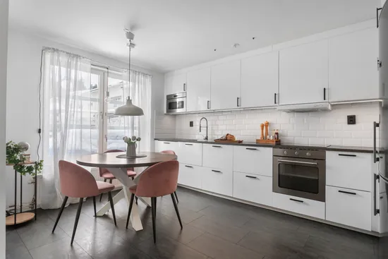 Bostadsrätt, Radhus, Lantgårdsvägen 21, Viby, Sollentuna