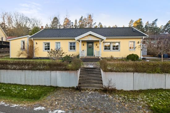 Villa, Ekstigen 8, Tyresö Strand, Tyresö