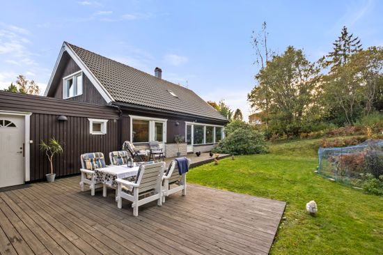Villa, Skolvägen 23, Trollbäcken, Tyresö
