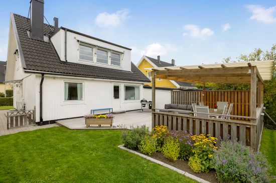 Villa, Radhus, Rågvägen 15, Viksjö, Järfälla