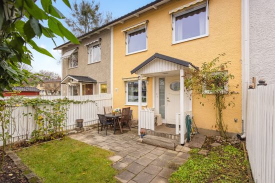 Villa, Radhus, Galoppvägen 30, Jakobsberg, Järfälla