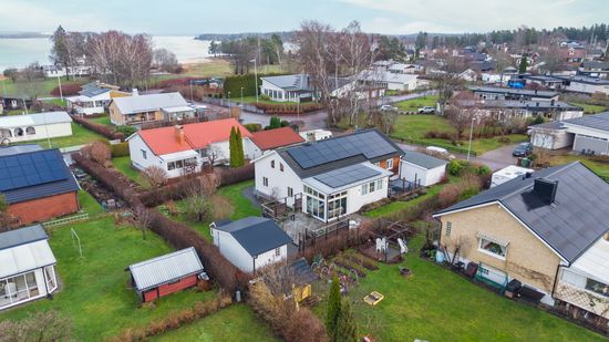 Villa, Prästbolsvägen 8, Lövnäs, Hammarö