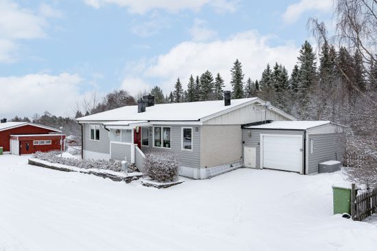 Villa, Gunhilds Väg 13, Valla, Östersund