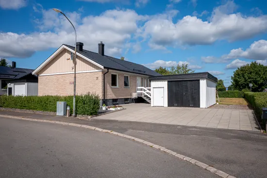 Villa, Enebacksvägen 17, Tidaholm