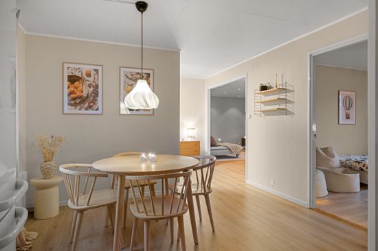 Villa, Radhus, Spjutgränd 10, Tungelsta, Haninge