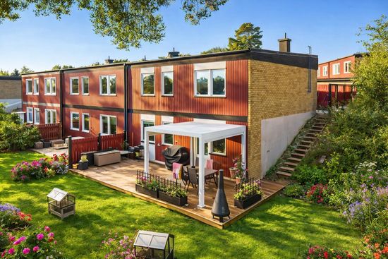 Villa, Radhus, Björnflokevägen 47, Kälvesta, Stockholm