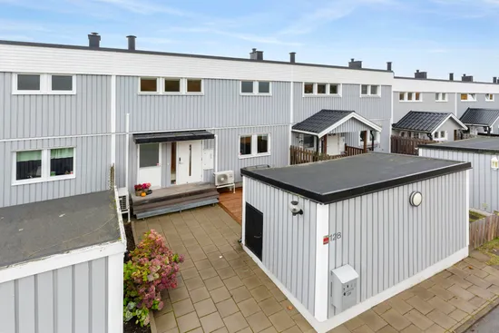 Villa, Radhus, Ryavägen 128, Töjnan, Sollentuna