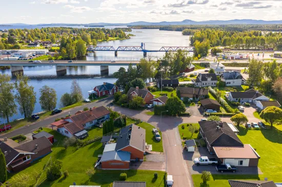 Villa, Skiljegatan 1, Broåkern, Mora