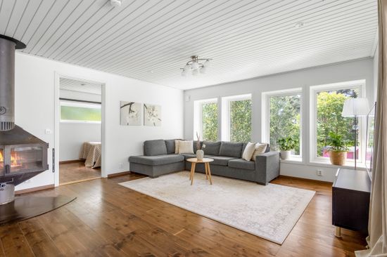 Villa, Grönsångarvägen 20, Söderskogen, Håbo