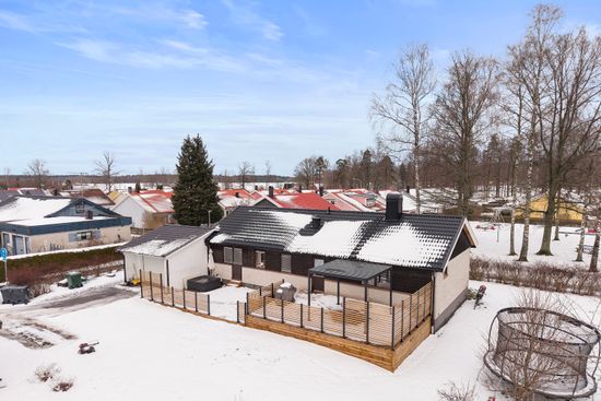 Villa, Hallernavägen 33, Vargön, Vänersborg