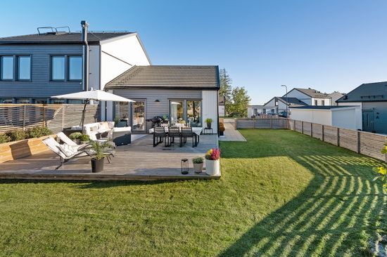 Radhus, Klavebacken 21A, Länna, Huddinge