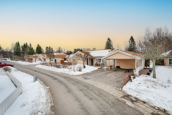 Bostadsrätt, Radhus, Lövlundsvägen 47B, Furuvik, Gävle