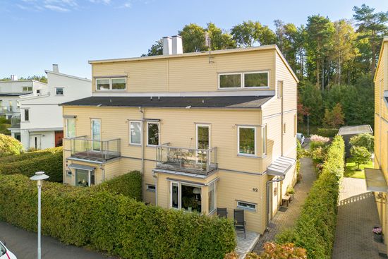 Villa, Radhus, Aroniavägen 52, Tölö, Kungsbacka