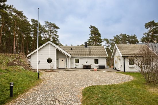 Villa, Curt Ols väg 5, Borrby strand, Simrishamn