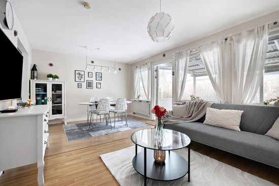 Bostadsrätt, Radhus, Vallmostigen 28, Bro Finnsta, Upplands-Bro