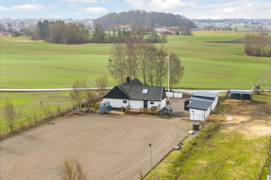 Villa, Gård/Skog, Slimminge 189, Skurup