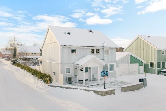 Villa, Klippingvägen 24, Kungsängen/Gröna Dalen, Upplands-Bro