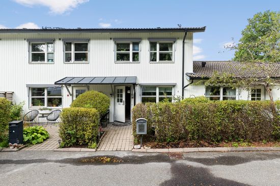 Bostadsrätt, Radhus, Ullas Lyckas Väg 65, Mölndal