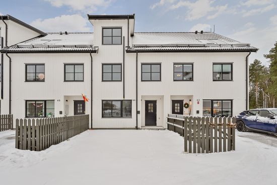 Bostadsrätt, Radhus, Smedjans väg 44, Steninge Slottsby, Sigtuna