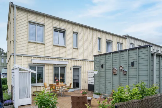 Bostadsrätt, Radhus, Björnbärsstigen 2A, Tosterön, Strängnäs