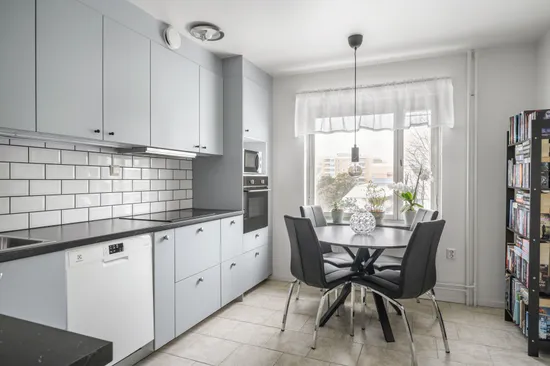 Bostadsrätt, Falkholmsgränd 33, Skärholmen, Stockholm