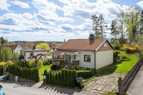 Villa, Granlidsvägen 5, norrmalm, Finspång