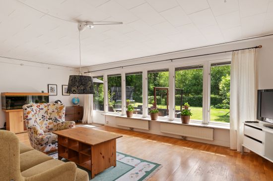 Villa, Djäknevägen 42, Ensta, Täby