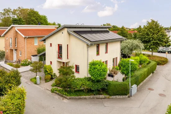 Villa, Svensagatan 11, Lomma