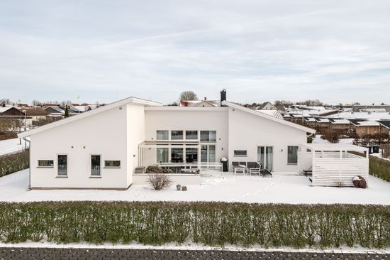 Villa, Karin Månsdotters gata 1, Drottningmarken, Vadstena