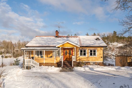 Villa, Rävsnäs Bäckebo 1, Mariefred, Strängnäs