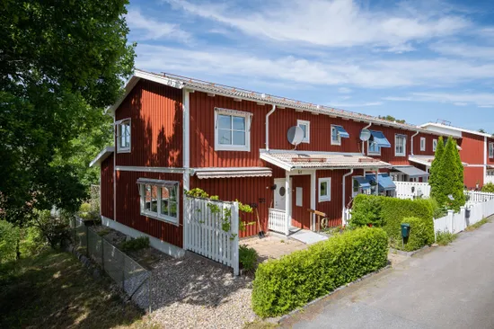 Radhus, Östra Högbyvägen 6f, Finspång