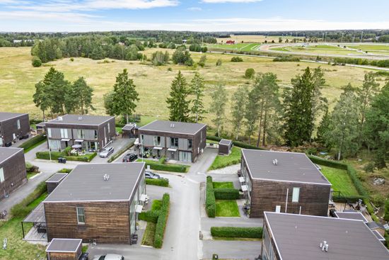 Bostadsrätt, Radhus, Vinlandsvägen 14a, Bro/Jursta, Upplands-Bro