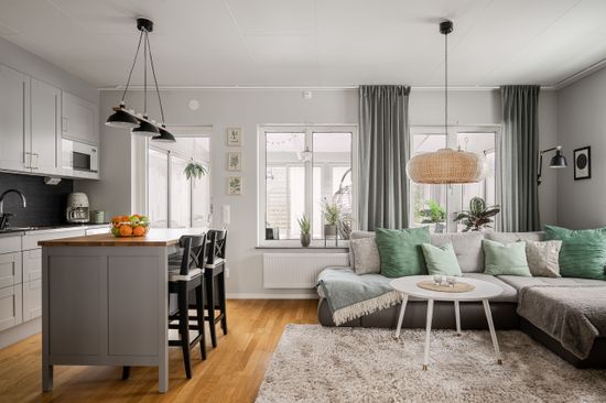 Bostadsrätt, Radhus, Jägarbacken 48A, Läggesta, Strängnäs