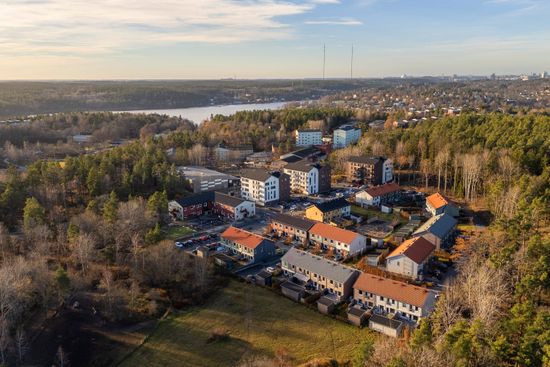 Bostadsrätt, Radhus, Tollare Ängsväg 7, Tollare, Nacka