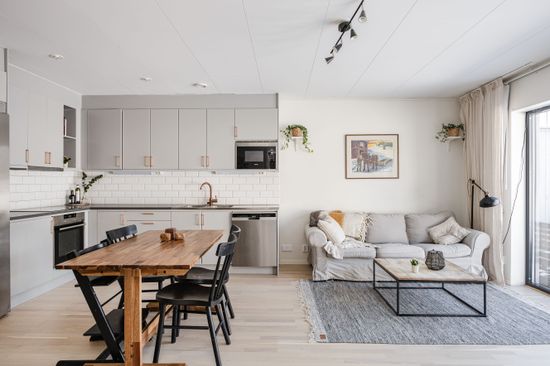 Bostadsrätt, Radhus, Mellanbyvägen 4 A, Frösundavik, Håbo