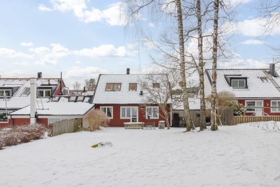 Villa, Radhus, Stallvägen 12, Ella Gård, Täby